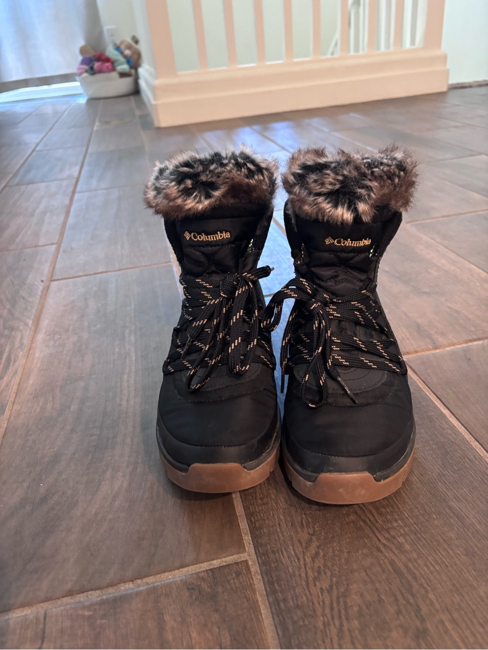 Columbia Black Winter Boots with Brown Faux-Fur Trim